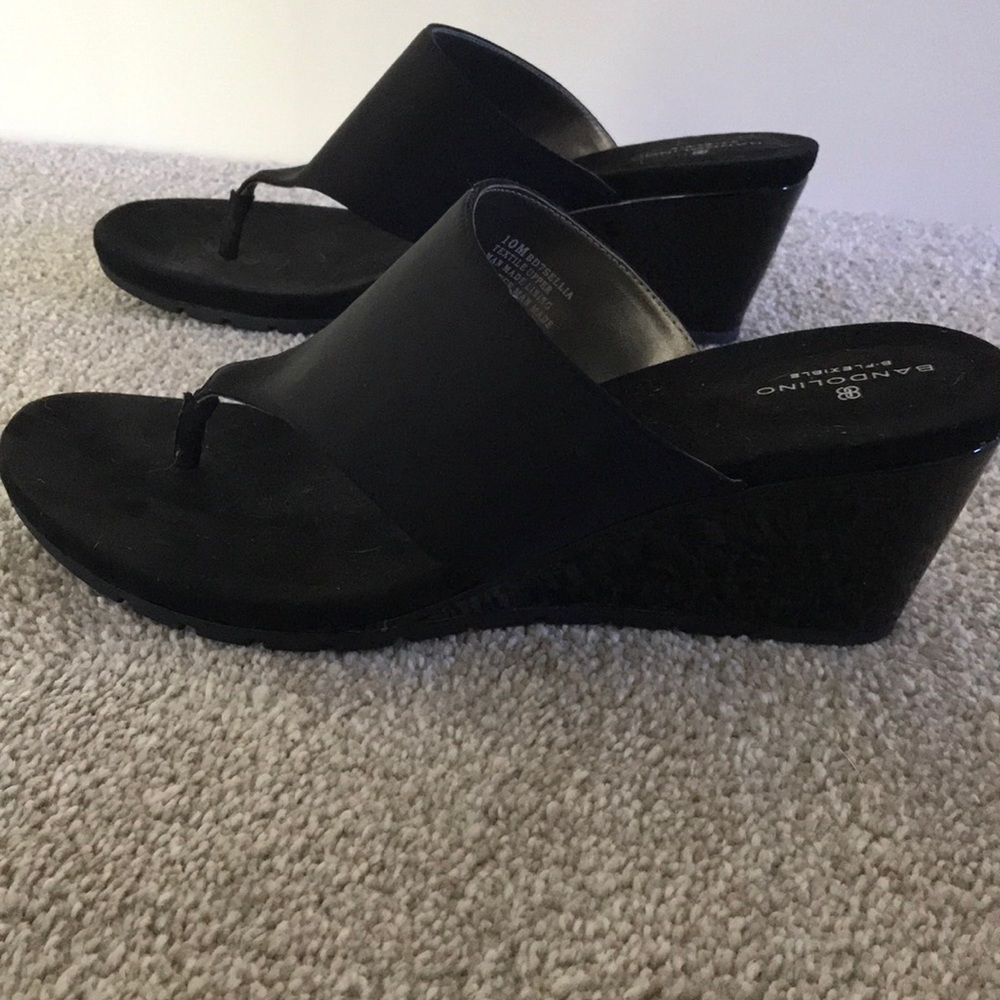 NWOT Bandolino wedges